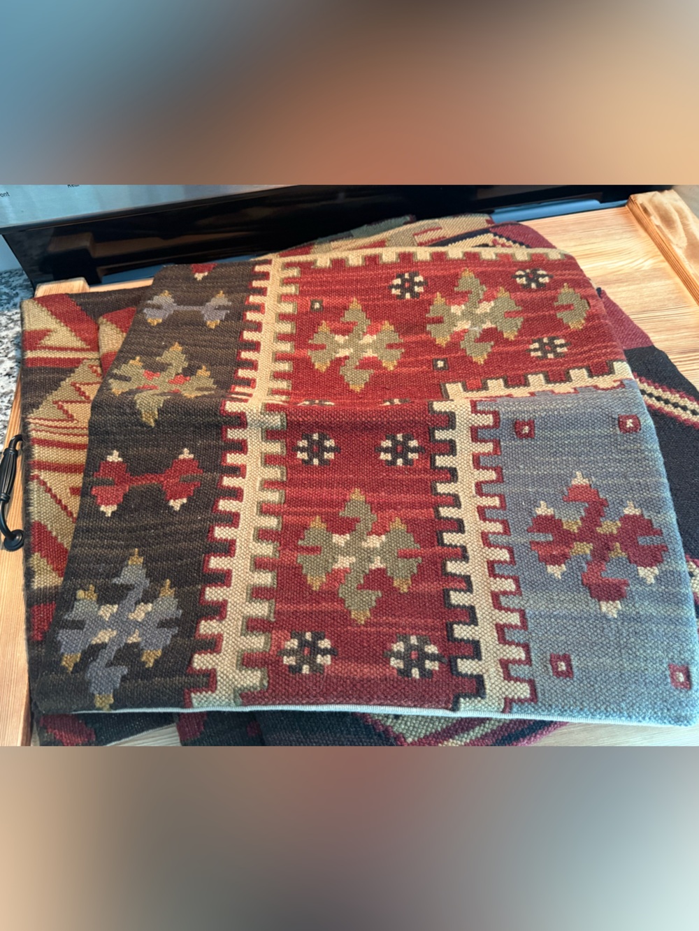 New Pottery Barn Vintage Tribal Kilim Pillow Cover, 18, 2007 - Picture 3 of 10